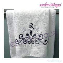 Dralle Scroll Font Frame Accent