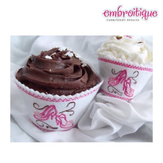 Cupcake Wrapper and Topper Set - Glass Slippers, 3 image